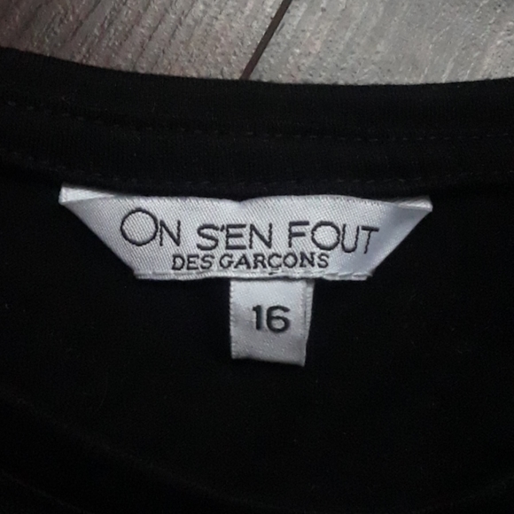 T shirt - Picture 3 of 3